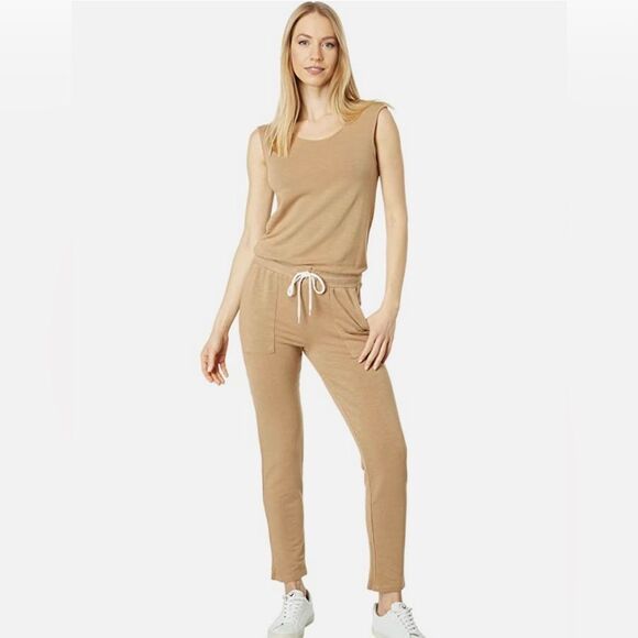 NWT MONROW Supersoft Jumpsuit Mocha Patch Pockets Size Medium - Picture 1 of 16